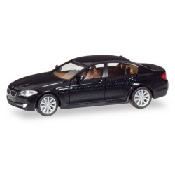 Herpa 034371-002, BMW 5er Limousine ™, black metallic, skala H0