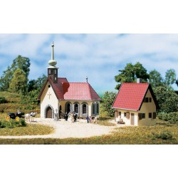 Auhagen 14461. Kościół z plebanią, skala N 1:160