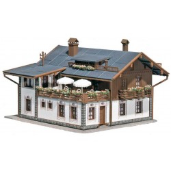 Faller 130282. Pensjonat Edelweiss, skala H0 1:87